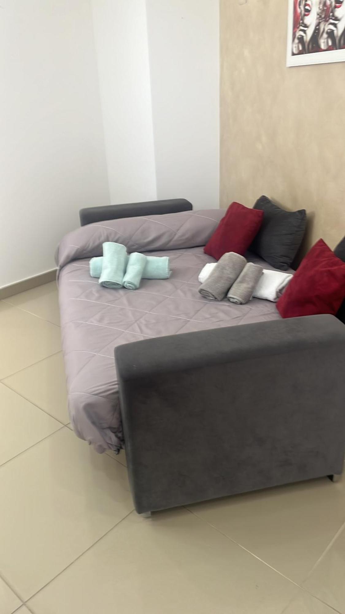 Casa Vacanza Helios Leonforte Екстериор снимка