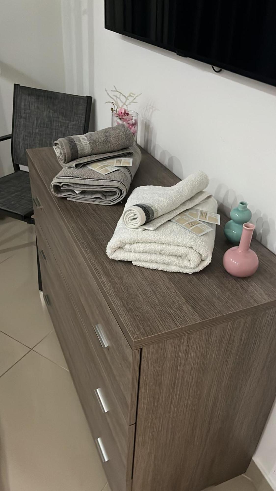 Casa Vacanza Helios Leonforte Екстериор снимка